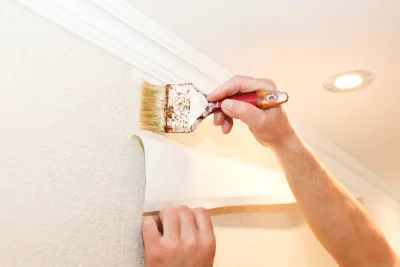 Pose de papier peint à Chérence — revêtements muraux et toiles de verre
